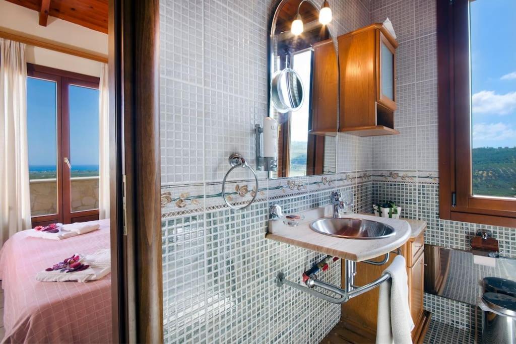 Villa Katerina With Eco Heated Pool Spiliá Extérieur photo